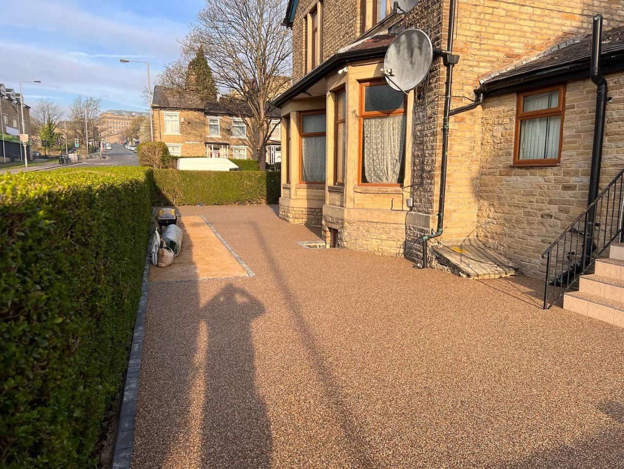 This is a photo of a resin patio installed in Chelmsford by Chelmsford Resin Driveways